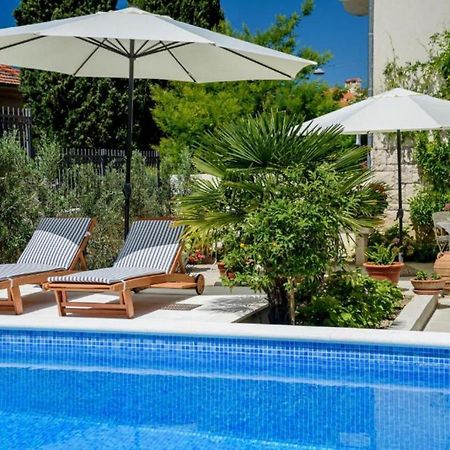 Palace Schoen Milesi - Esense Of Prestige - Private Pool - Free Parking - Old Money Style Luxury Rooms - Walking Distance To The Old Town, The Beach And All Amenities - Buralux Properties سبليت المظهر الخارجي الصورة