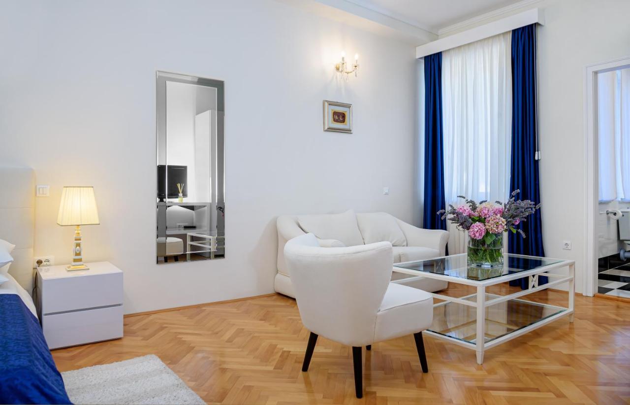 Palace Schoen Milesi - Esense Of Prestige - Private Pool - Free Parking - Old Money Style Luxury Rooms - Walking Distance To The Old Town, The Beach And All Amenities - Buralux Properties سبليت المظهر الخارجي الصورة