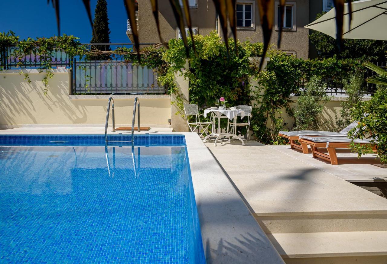 Palace Schoen Milesi - Esense Of Prestige - Private Pool - Free Parking - Old Money Style Luxury Rooms - Walking Distance To The Old Town, The Beach And All Amenities - Buralux Properties سبليت المظهر الخارجي الصورة
