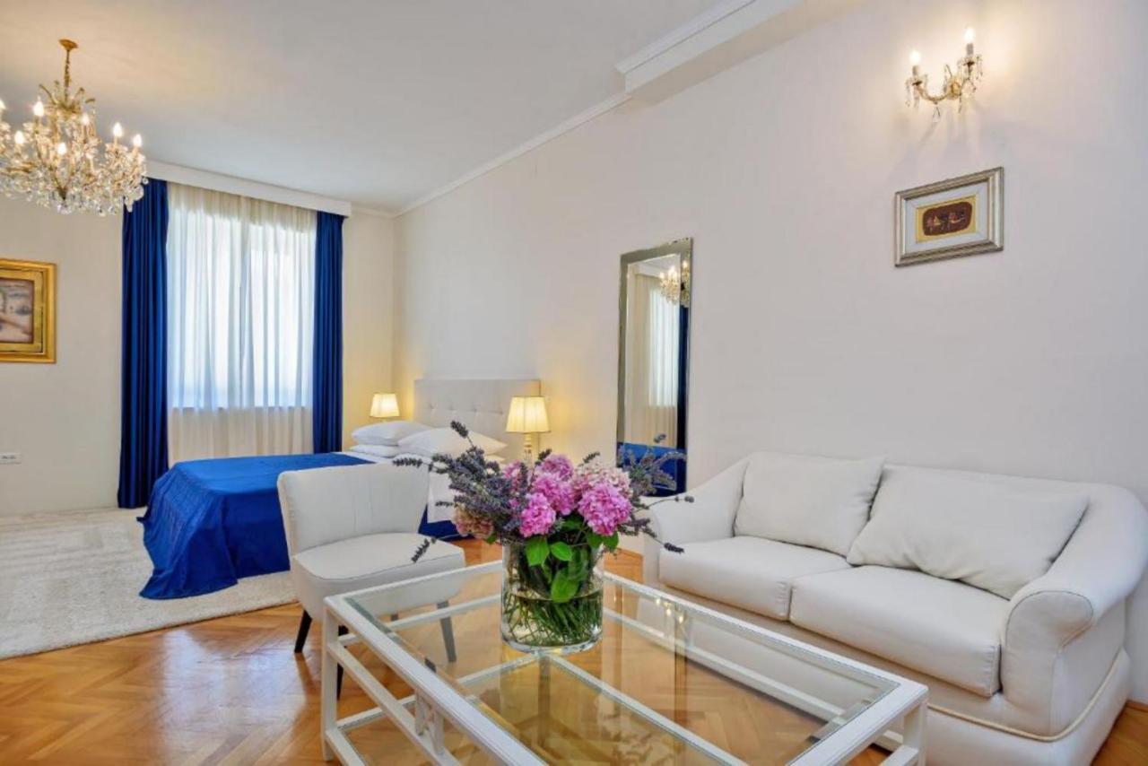 Palace Schoen Milesi - Esense Of Prestige - Private Pool - Free Parking - Old Money Style Luxury Rooms - Walking Distance To The Old Town, The Beach And All Amenities - Buralux Properties سبليت المظهر الخارجي الصورة