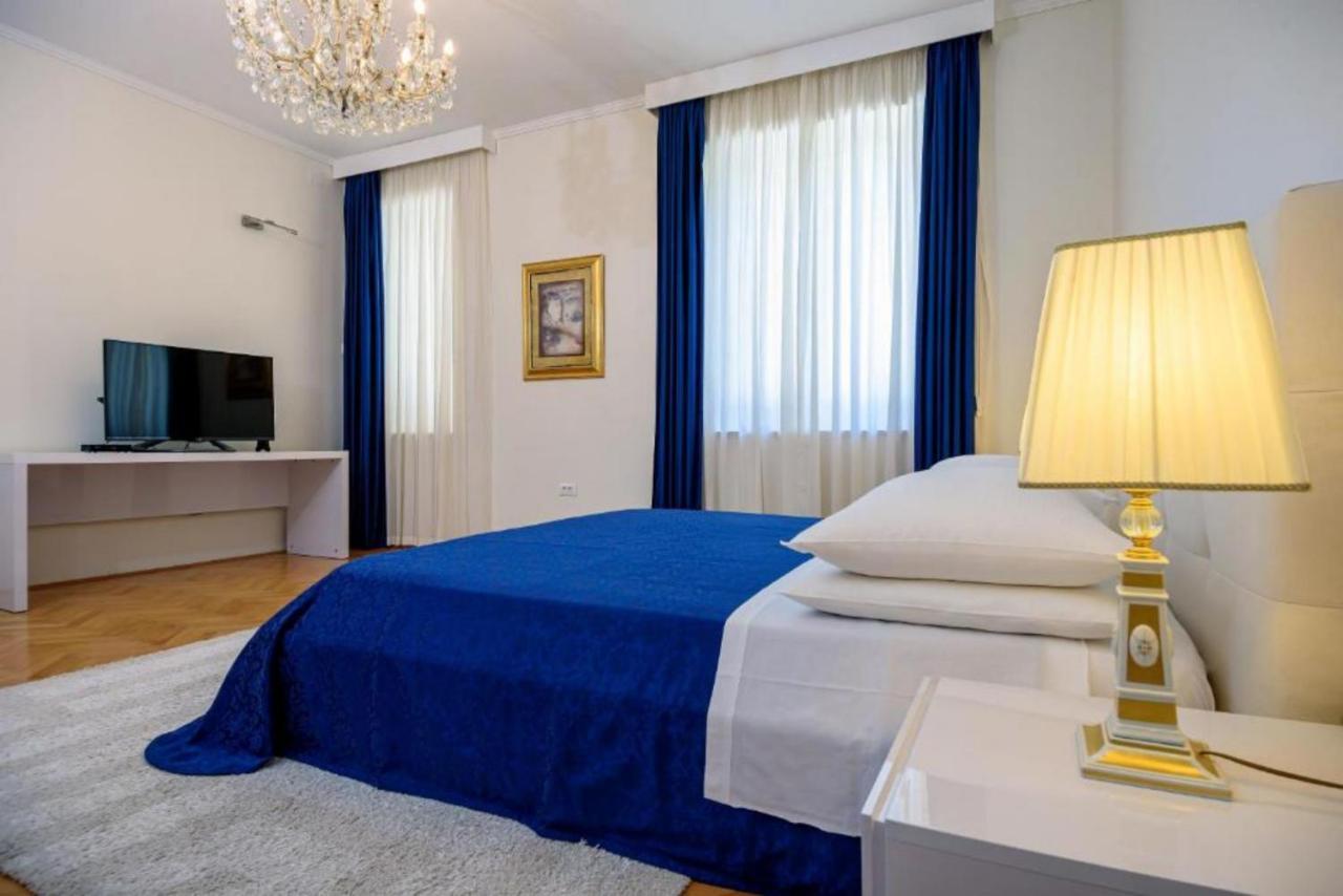 Palace Schoen Milesi - Esense Of Prestige - Private Pool - Free Parking - Old Money Style Luxury Rooms - Walking Distance To The Old Town, The Beach And All Amenities - Buralux Properties سبليت المظهر الخارجي الصورة